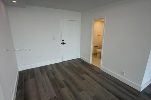 Condominio en alquiler en Hallandale Beach, Florida, 2 dormitorios, 94.76 m2 № 1954401 - foto 4