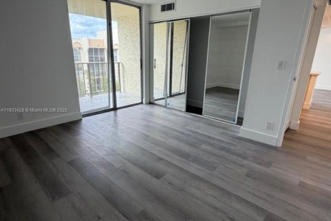 Condominio en alquiler en Hallandale Beach, Florida, 2 dormitorios, 94.76 m2 № 1954401 - foto 11