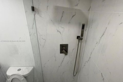 Condominio en alquiler en Hallandale Beach, Florida, 2 dormitorios, 94.76 m2 № 1954401 - foto 22