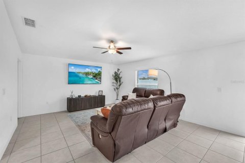 Villa ou maison à vendre à Riverview, Floride: 3 chambres, 143.07 m2 № 2408061 - photo 12