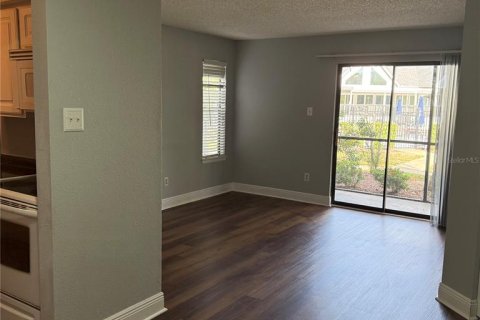 Condo in Casselberry, Florida, 2 bedrooms  № 1871121 - photo 10
