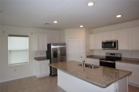 Casa en alquiler en Mount Dora, Florida, 4 dormitorios, 150.22 m2 № 2202107 - foto 7