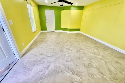 Immobilier commercial à louer à Port St. Lucie, Floride: 1 chambre, 69.68 m2 № 2281815 - photo 8
