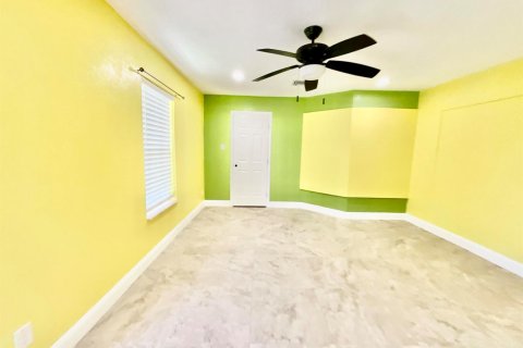 Immobilier commercial à louer à Port St. Lucie, Floride: 1 chambre, 69.68 m2 № 2281815 - photo 6