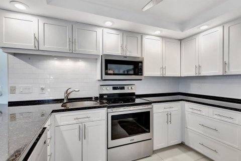 Copropriété à louer à Riviera Beach, Floride: 2 chambres, 113.25 m2 № 2154026 - photo 9