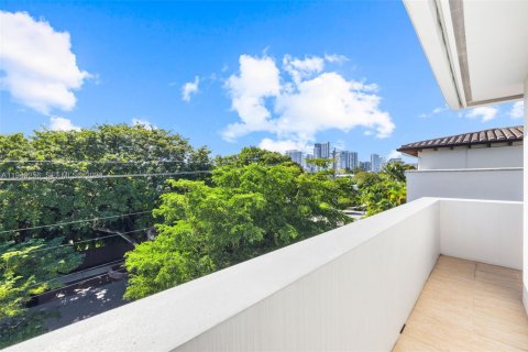 Adosado en venta en Fort Lauderdale, Florida, 3 dormitorios, 250.37 m2 № 1999714 - foto 20