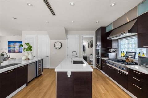 Adosado en venta en Fort Lauderdale, Florida, 3 dormitorios, 250.37 m2 № 1999714 - foto 6