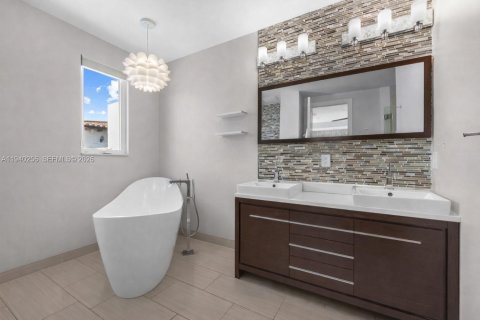 Adosado en venta en Fort Lauderdale, Florida, 3 dormitorios, 250.37 m2 № 1999714 - foto 14