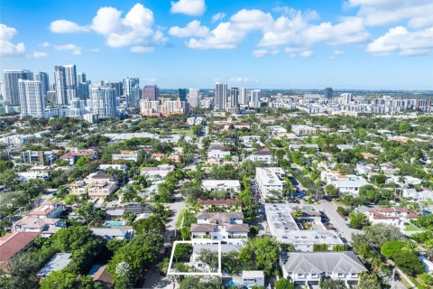 Adosado en venta en Fort Lauderdale, Florida, 3 dormitorios, 250.37 m2 № 1999714 - foto 28