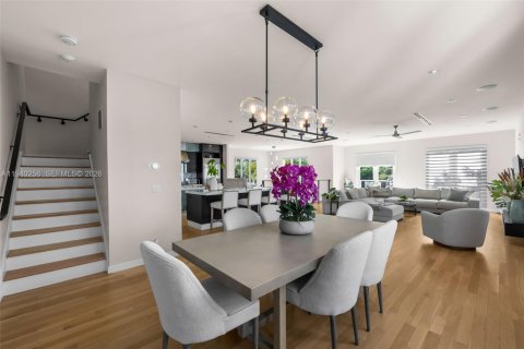 Adosado en venta en Fort Lauderdale, Florida, 3 dormitorios, 250.37 m2 № 1999714 - foto 10