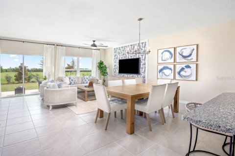 Townhouse in Lake Wales, Florida 3 bedrooms, 144.65 sq.m. № 2375586 - photo 2