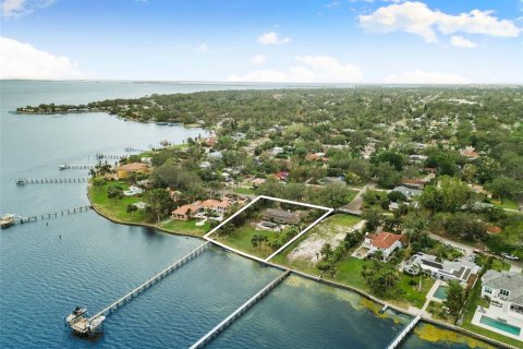 Casa en venta en Saint Petersburg, Florida, 4 dormitorios, 265.33 m2 № 1440360 - foto 1