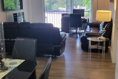 Снять в аренду кондоминиум в Лодерхилл, Флорида 2 спальни, 90.3м2, № 1990363 - фото 10