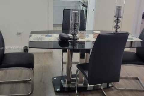 Снять в аренду кондоминиум в Лодерхилл, Флорида 2 спальни, 90.3м2, № 1990363 - фото 9