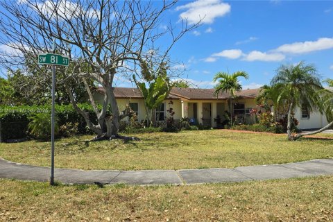 House in Kendall, Florida 4 bedrooms, 190.64 sq.m. № 1715216 - photo 2