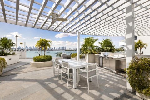 Condominio en venta en Miami Beach, Florida, 1 dormitorio, 73.67 m2 № 1962984 - foto 14