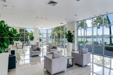 Condominio en venta en Miami Beach, Florida, 1 dormitorio, 73.67 m2 № 1962984 - foto 20