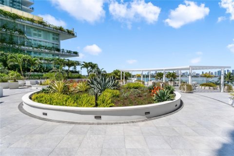 Condominio en venta en Miami Beach, Florida, 1 dormitorio, 73.67 m2 № 1962984 - foto 12