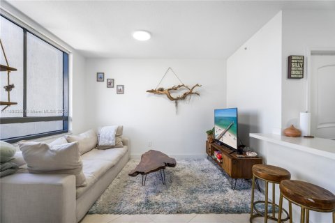 Condominio en venta en Miami Beach, Florida, 1 dormitorio, 73.67 m2 № 1962984 - foto 1