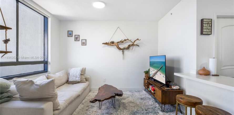 Condominio en Miami Beach, Florida, 1 dormitorio № 1962984