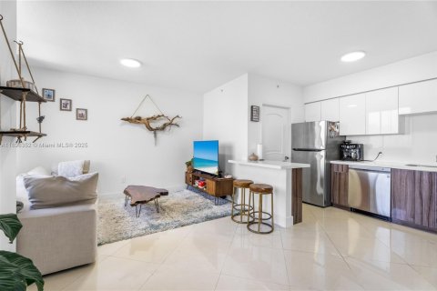 Condominio en venta en Miami Beach, Florida, 1 dormitorio, 73.67 m2 № 1962984 - foto 3
