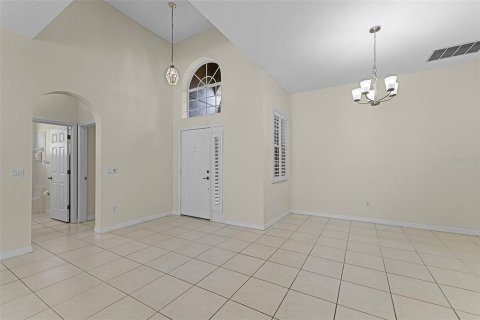 House in Lake Mary, Florida 3 bedrooms, 165.64 sq.m. № 1905816 - photo 6