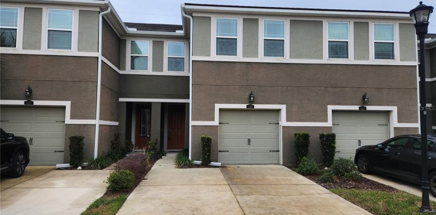 Adosado en LAKESHORE en Lutz, Florida 3 dormitorios, 182.18 m2 № 1534138