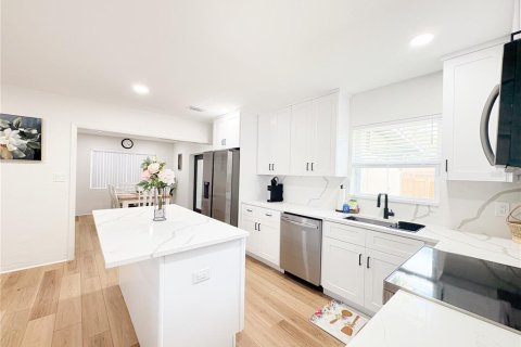 Casa en alquiler en Largo, Florida, 2 dormitorios, 98.38 m2 № 1841573 - foto 11