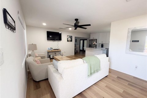 Casa en alquiler en Largo, Florida, 2 dormitorios, 98.38 m2 № 1841573 - foto 7