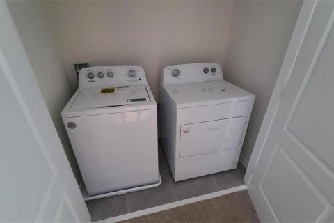 Adosado en alquiler en Kissimmee, Florida, 3 dormitorios, 163.32 m2 № 1768035 - foto 25