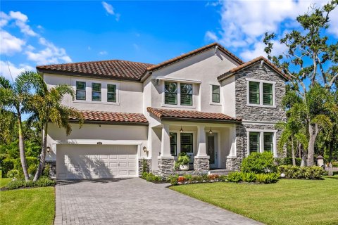 House in Tampa, Florida 4 bedrooms, 292.55 sq.m. № 1885205 - photo 1