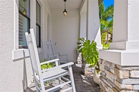 House in Tampa, Florida 4 bedrooms, 292.55 sq.m. № 1885205 - photo 6