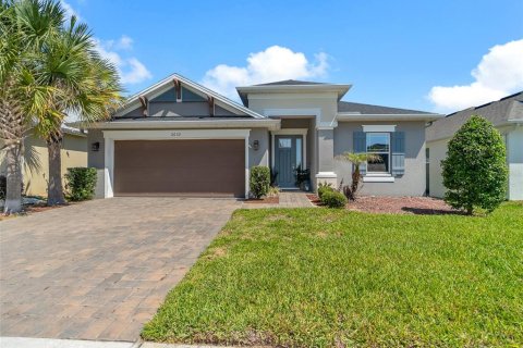 House in CRESTVIEW in Clermont, Florida 3 bedrooms, 188.5 sq.m. № 2166764