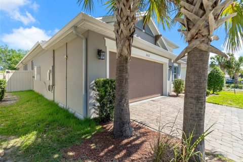 House in CRESTVIEW in Clermont, Florida 3 bedrooms, 188.5 sq.m. № 2166764 - photo 5