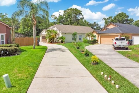 House in Orlando, Florida 4 bedrooms, 167.13 sq.m. № 2209535 - photo 30