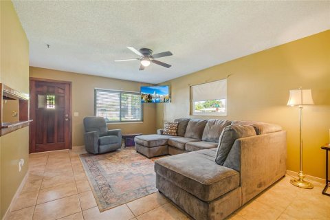 Casa en venta en Kissimmee, Florida, 4 dormitorios, 152.64 m2 № 2388950 - foto 6