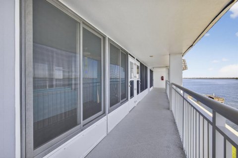 Купить кондоминиум в Норт-Палм-Бич, Флорида 5 комнат, 62.43м2, № 2173192 - фото 30