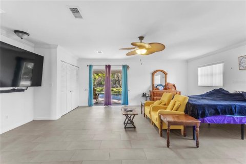 House in Edgewater, Florida 4 bedrooms, 312.15 sq.m. № 1522852 - photo 14