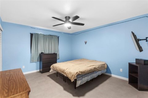 House in Edgewater, Florida 4 bedrooms, 312.15 sq.m. № 1522852 - photo 19