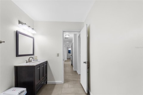 House in Edgewater, Florida 4 bedrooms, 312.15 sq.m. № 1522852 - photo 20