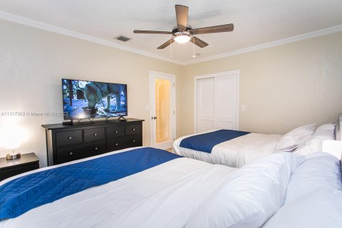 Villa ou maison à louer à Hollywood, Floride: 5 chambres, 183.2 m2 № 2023161 - photo 15