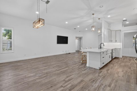 Casa en venta en Hobe Sound, Florida, 4 dormitorios, 199.65 m2 № 2083857 - foto 16