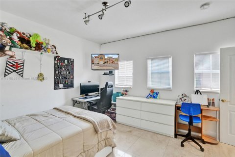 Casa en venta en Aventura, Florida, 3 dormitorios, 185.8 m2 № 1970766 - foto 22