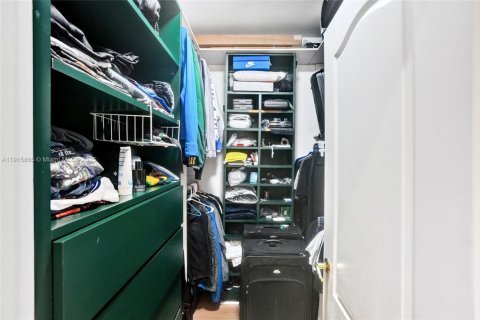 Casa en venta en Aventura, Florida, 3 dormitorios, 185.8 m2 № 1970766 - foto 5
