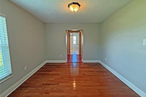 Casa en alquiler en Tampa, Florida, 4 dormitorios, 133.59 m2 № 1808658 - foto 13