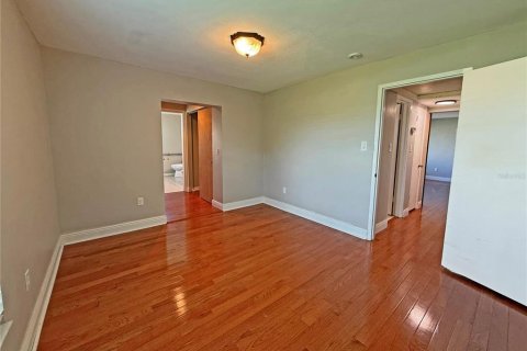 Casa en alquiler en Tampa, Florida, 4 dormitorios, 133.59 m2 № 1808658 - foto 12