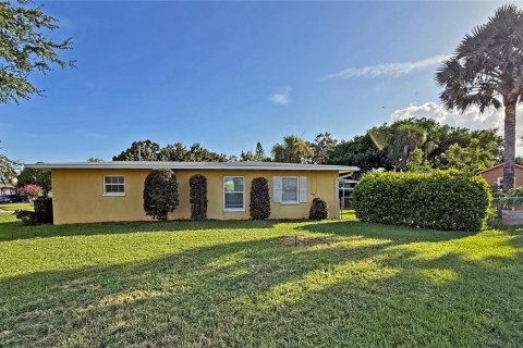 Casa en alquiler en Tampa, Florida, 4 dormitorios, 133.59 m2 № 1808658 - foto 4