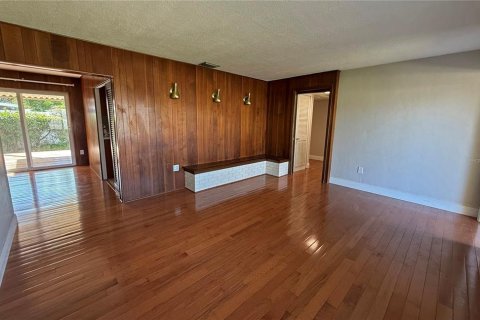 Casa en alquiler en Tampa, Florida, 4 dormitorios, 133.59 m2 № 1808658 - foto 8
