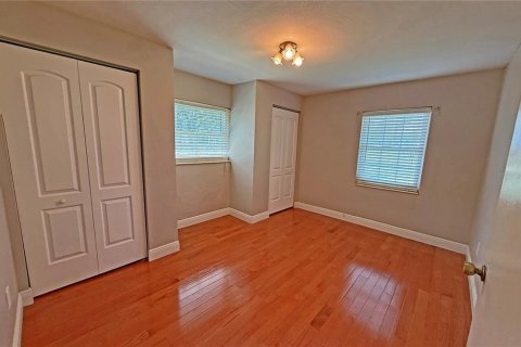 Casa en alquiler en Tampa, Florida, 4 dormitorios, 133.59 m2 № 1808658 - foto 17