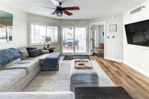 Condominio en venta en Redington Beach, Florida, 4 dormitorios, 170.48 m2 № 2108968 - foto 16